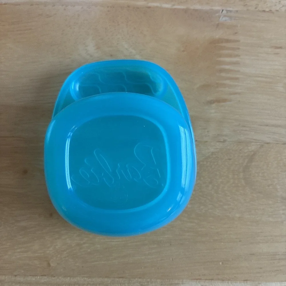 Barbie Mani Pedi Spa Chair And Teal Foot Tub GHN07